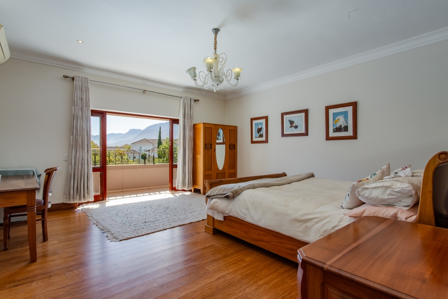 5 Bedroom Property for Sale in Val De Vie Estate Western Cape